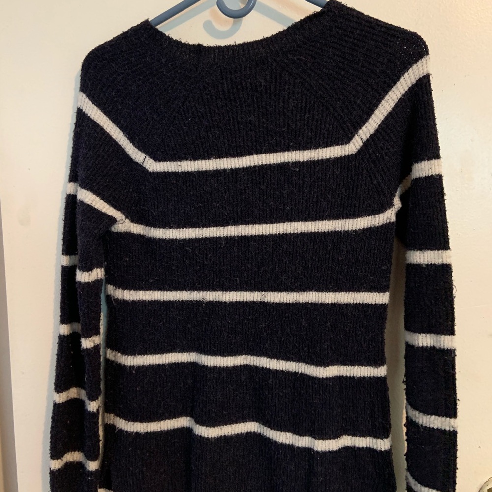 Soft sweater - Picture 2 of 2
